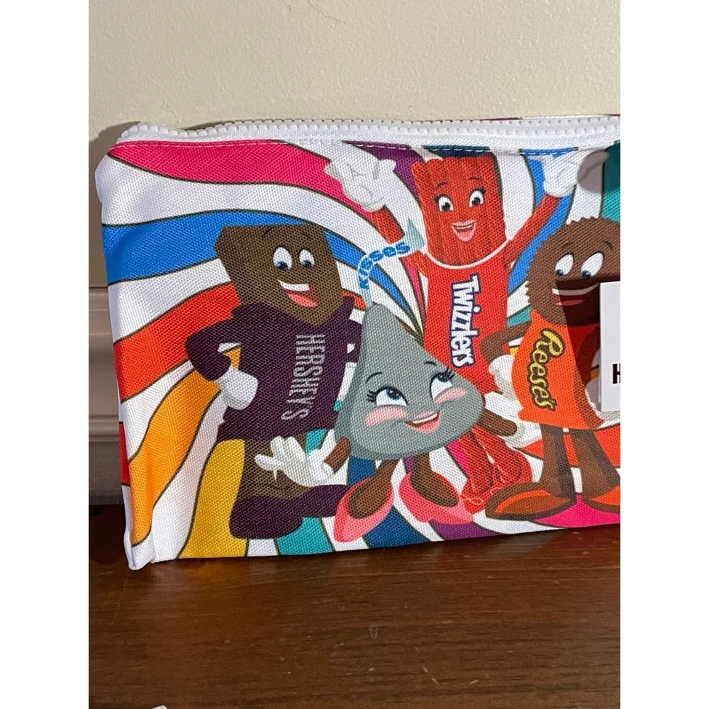 Hersheypark Candy Characters Zipper Pouch Travel Bag Hershey Reese Twizzler NEW